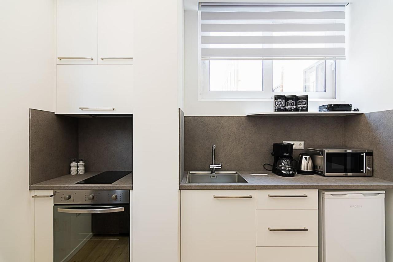 Brand New Flat For 4 Ppl Next To Syntagma Sq. Appartamento Atene Esterno foto