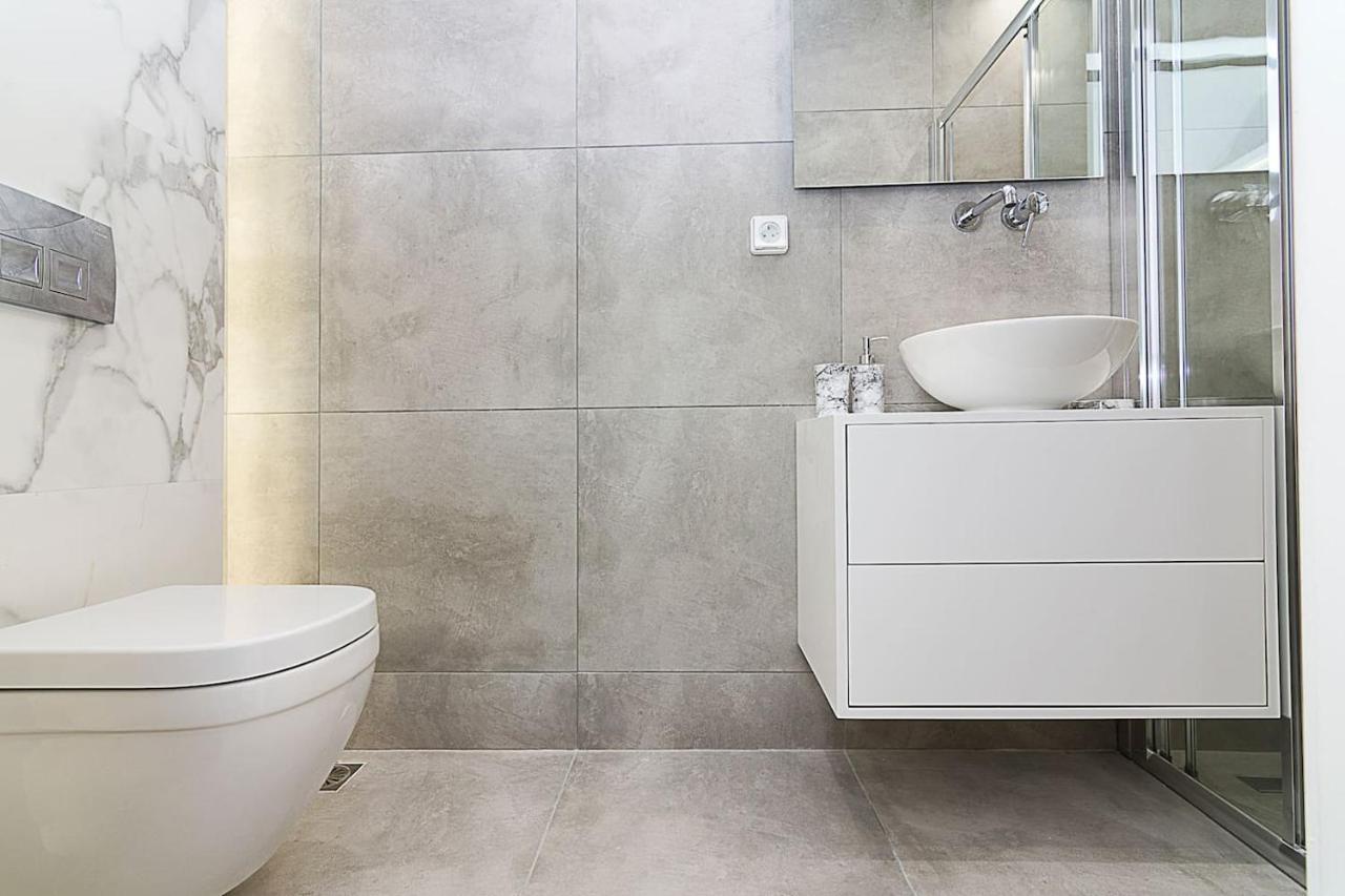 Brand New Flat For 4 Ppl Next To Syntagma Sq. Appartamento Atene Esterno foto